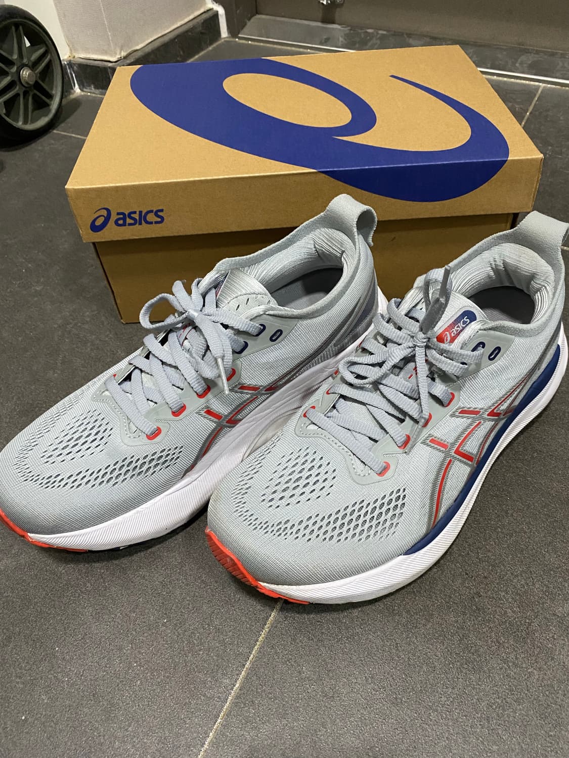 풀박스)아식스 젤 카야노31 러닝화 260 운동화 상품이미지1