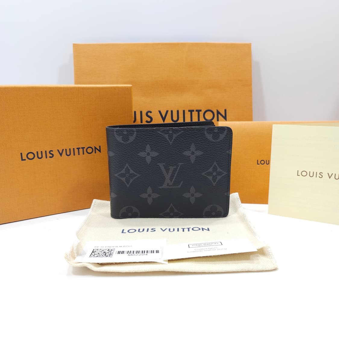 루이비통 슬렌더 월릿 모노그램 이클립스 반지갑 상품이미지1