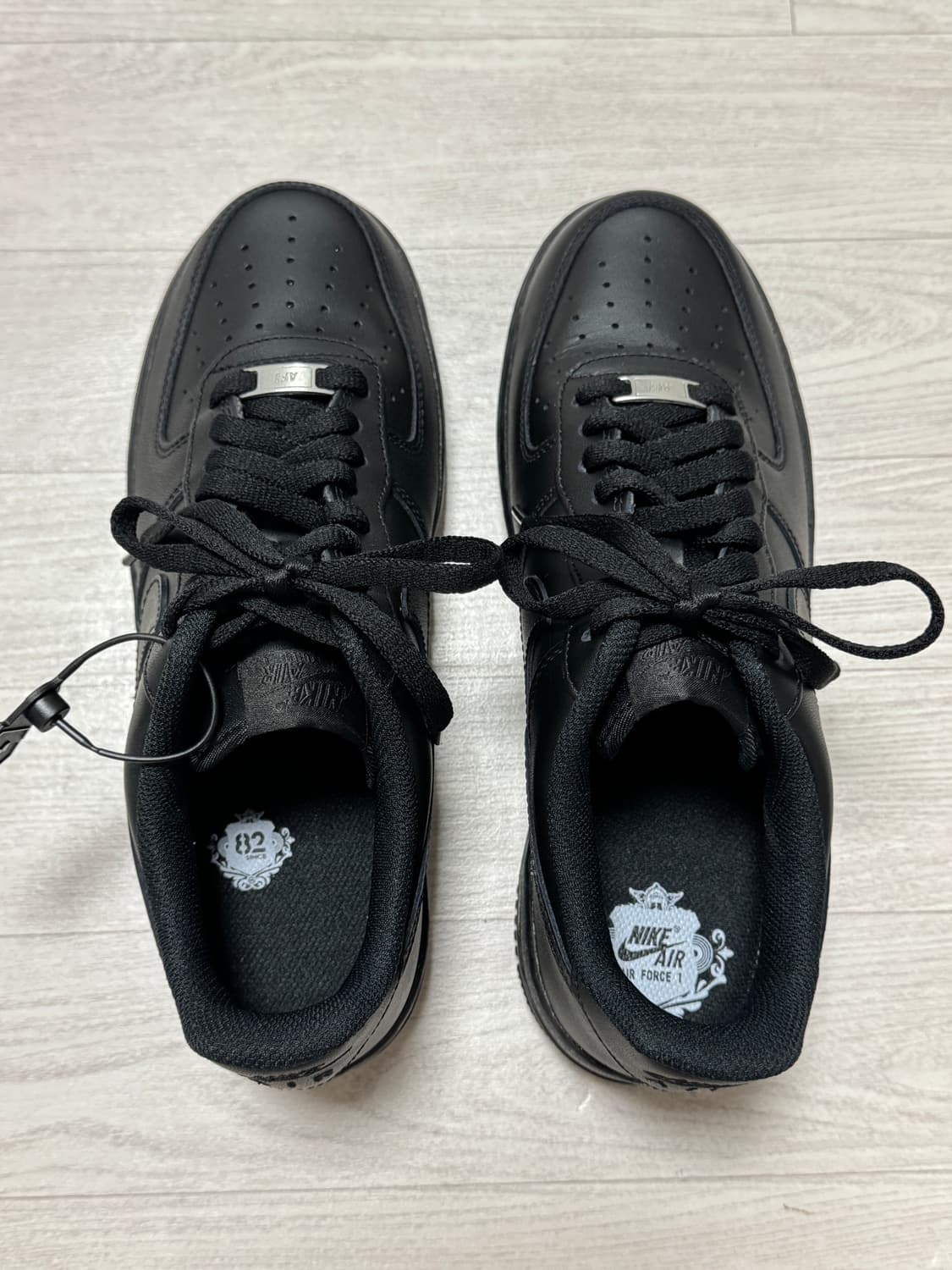 나이키 에어포스1 블랙 275 상품이미지4