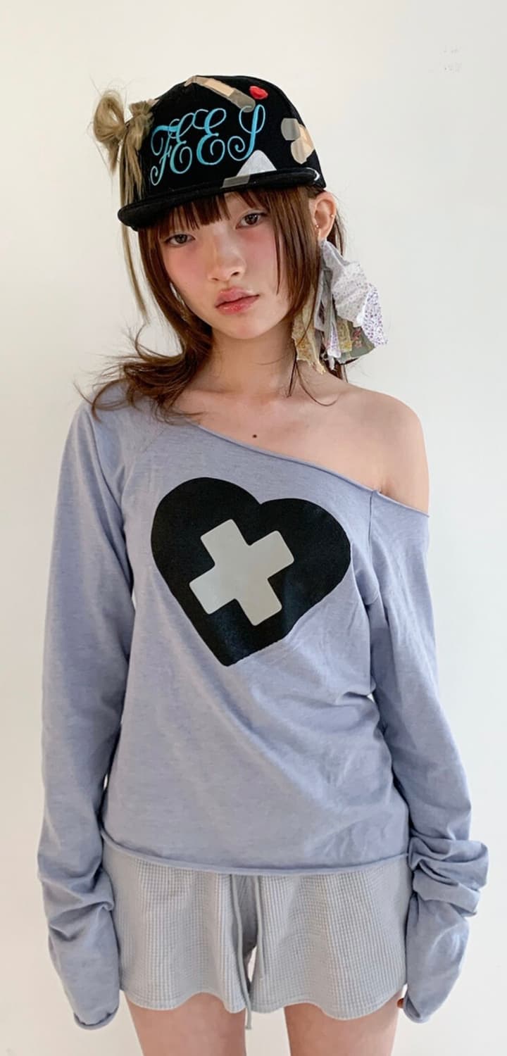 새상품) 샵페어리 크로스 하트 컷오프 티셔츠 블루 상품이미지1