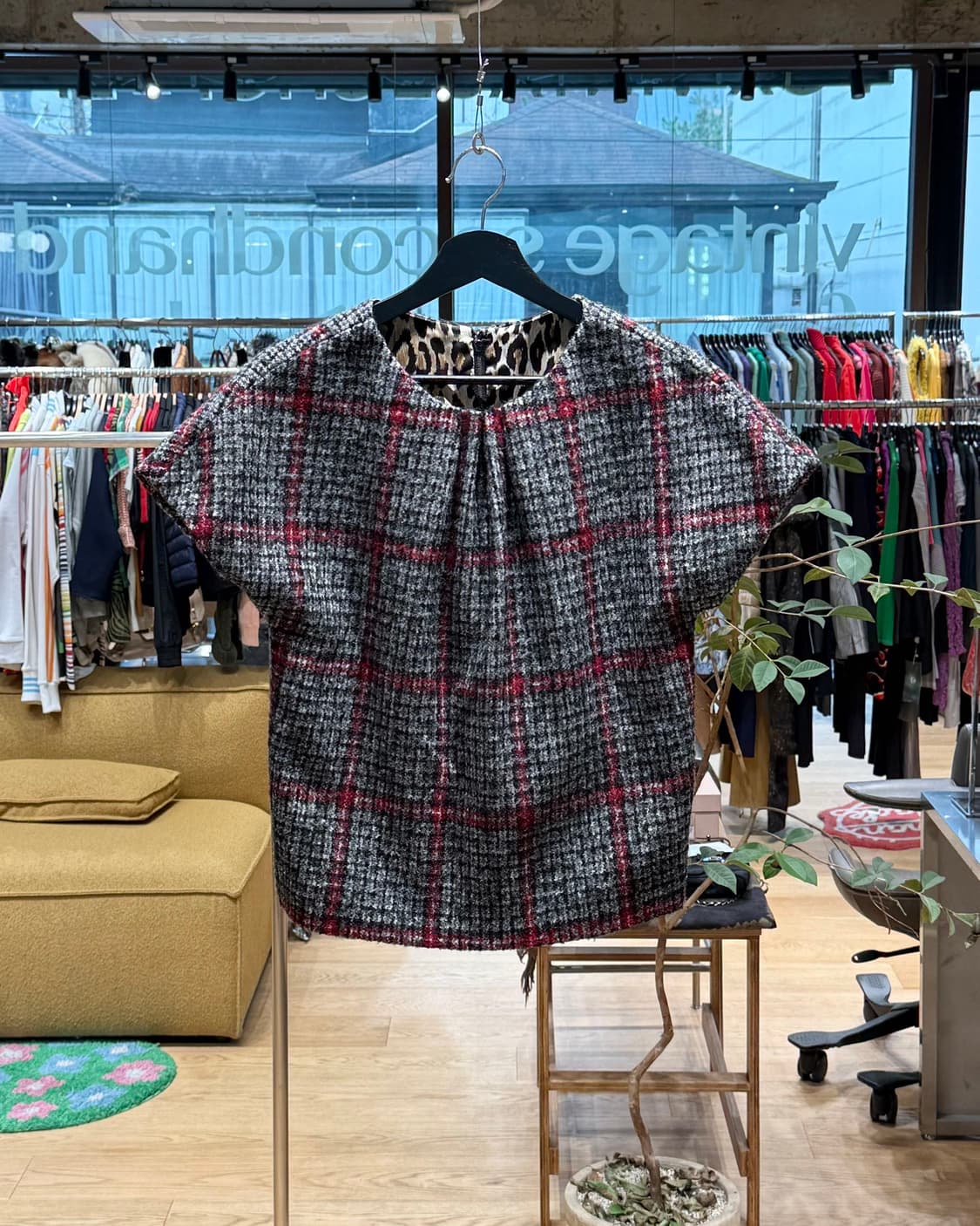 돌체앤가바나 그레이 체크 트위드 하프티 상품이미지1