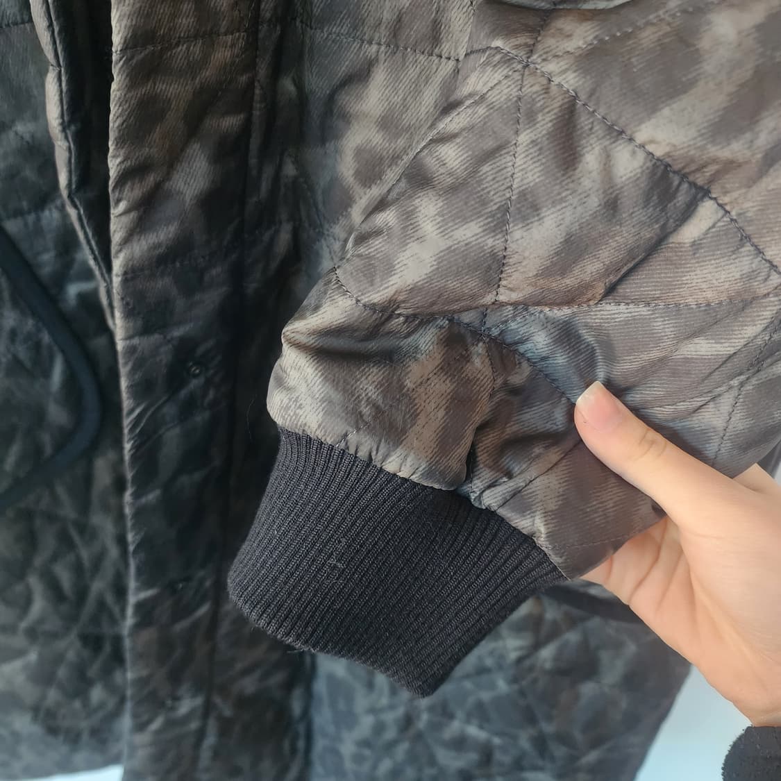 코오롱스포츠 레오파드 퀼팅 리버시블 롱 코트 상품이미지5