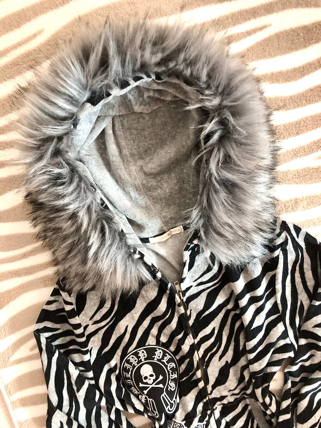 오네갸루 지브라 그레이 퍼 후드집업 갸루 00s 핀터 히메 니혼진 로걀 상품이미지3