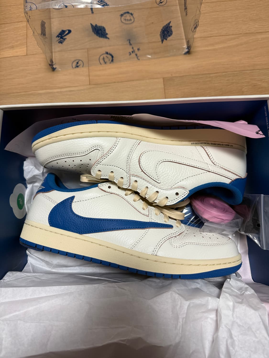 나이키 조던1 트레비스 스캇 프라그먼트2 280 얼리페어제품 풀구성 상품이미지2