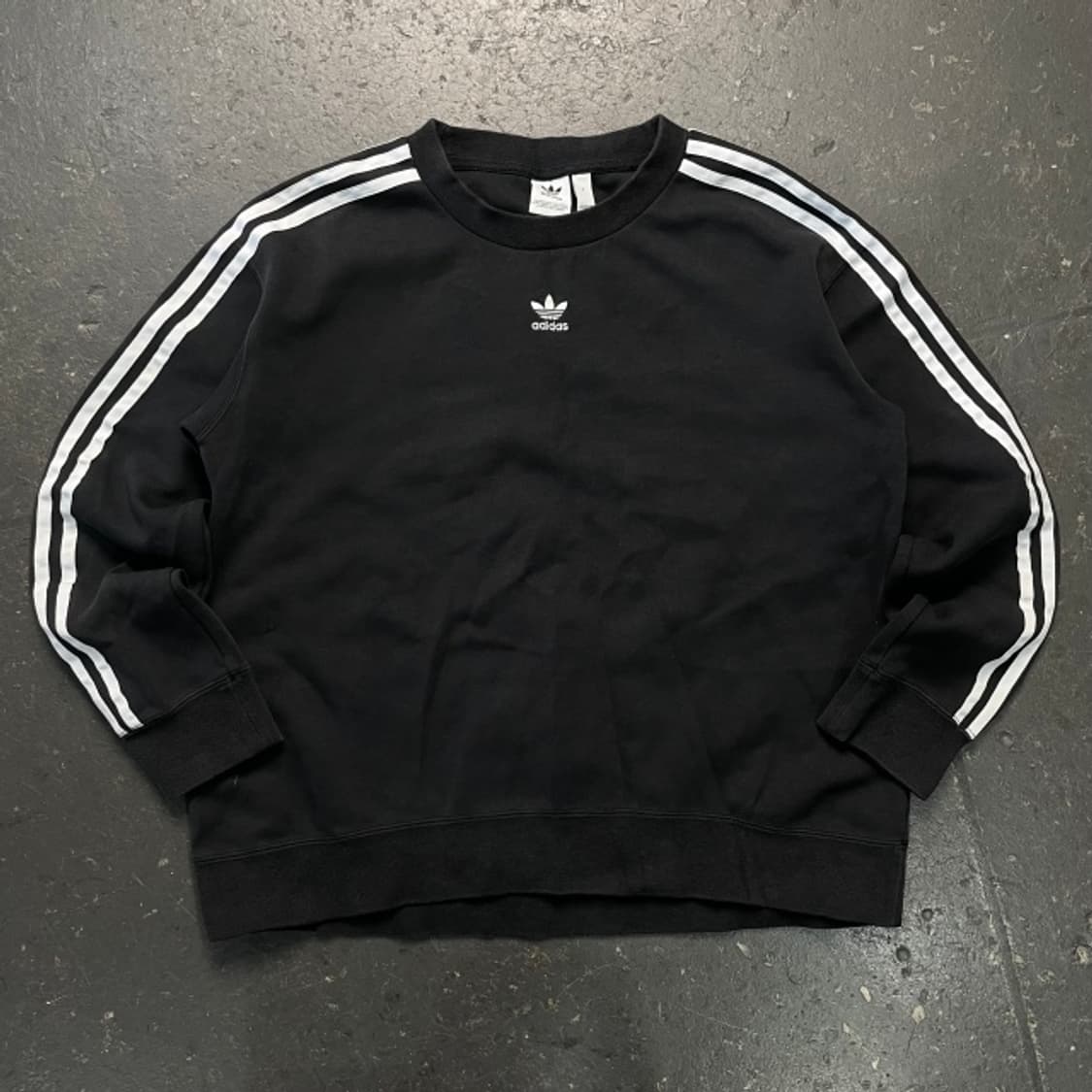 95 아디다스 미들로고 맨투맨  상품이미지1