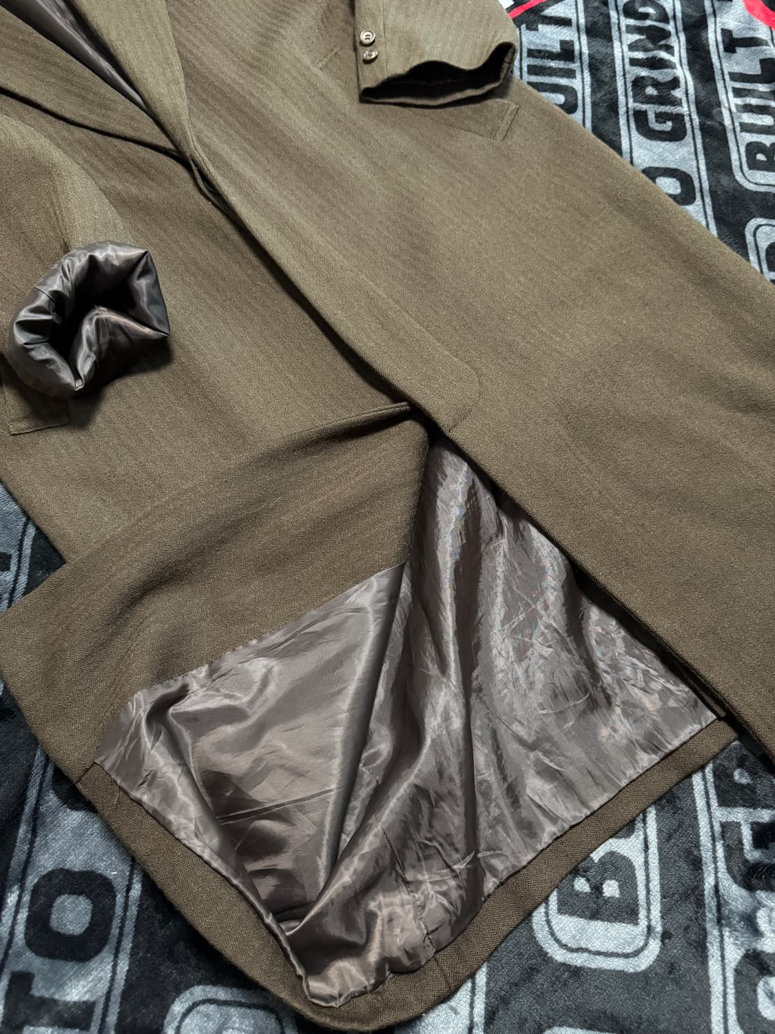 빈티지 싱글 브레스티드 쓰리 버튼 체스터 코트 다크 올리브 상품이미지5