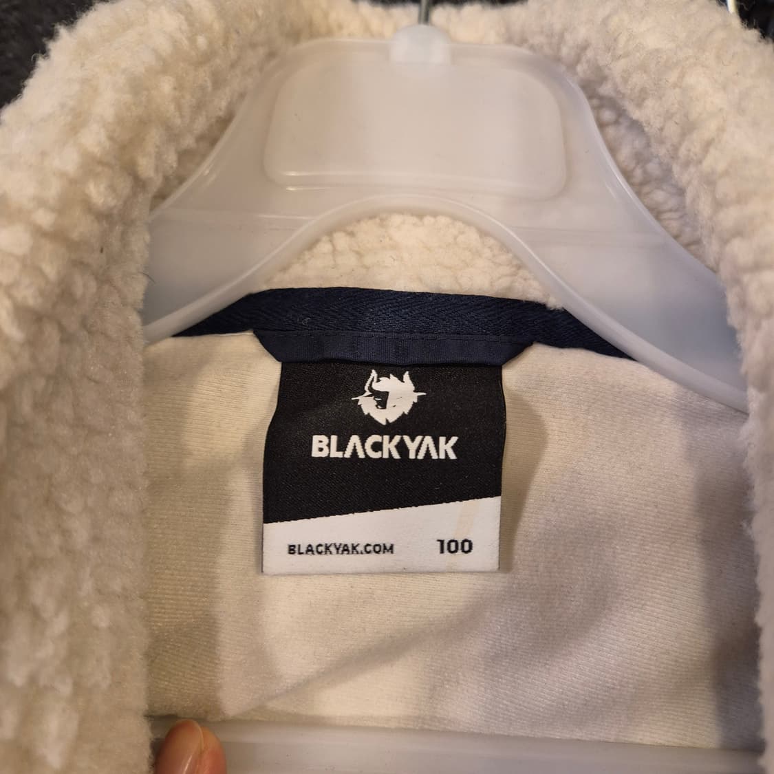 100(착샷잇음) 블랙야크 아이보리 후리스집업  상품이미지4