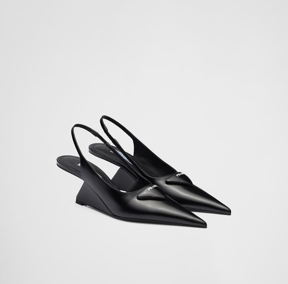 Prada Brushed Leather Slingback Pumps 상품이미지3