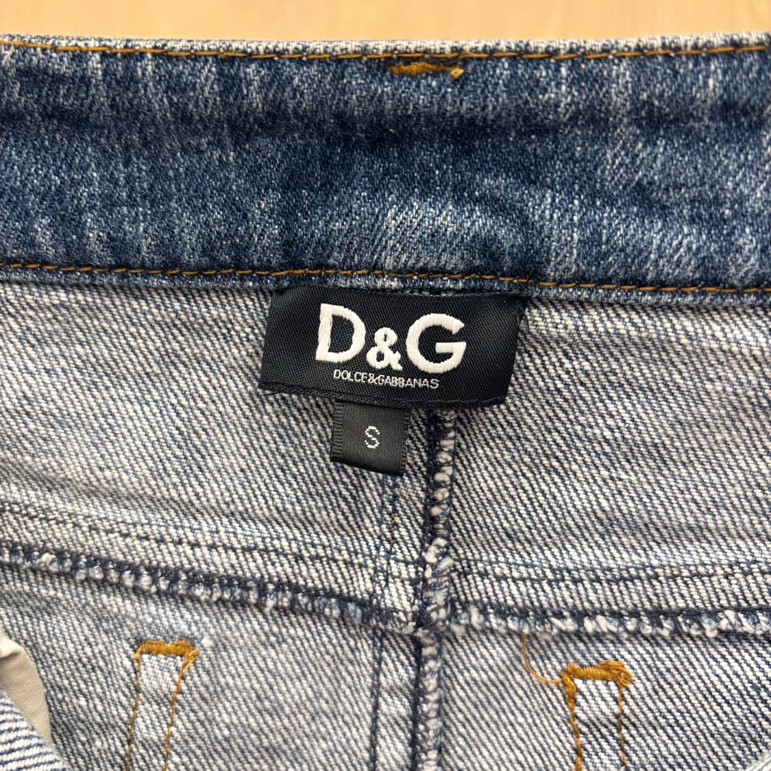 돌체앤가바나 데님 미니 스커트 밑단 화이트 레이스 트리밍 디테일 연청 상품이미지7