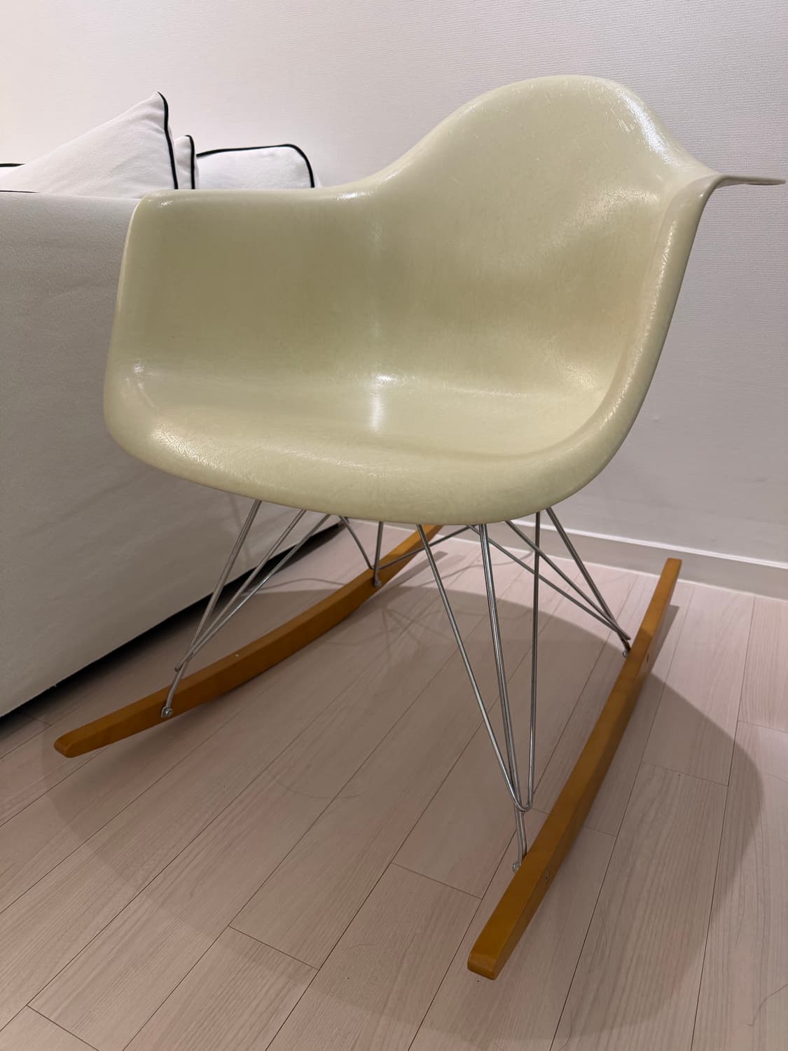 임스체어 락킹체어 파이버글라스 비트라 상품이미지2