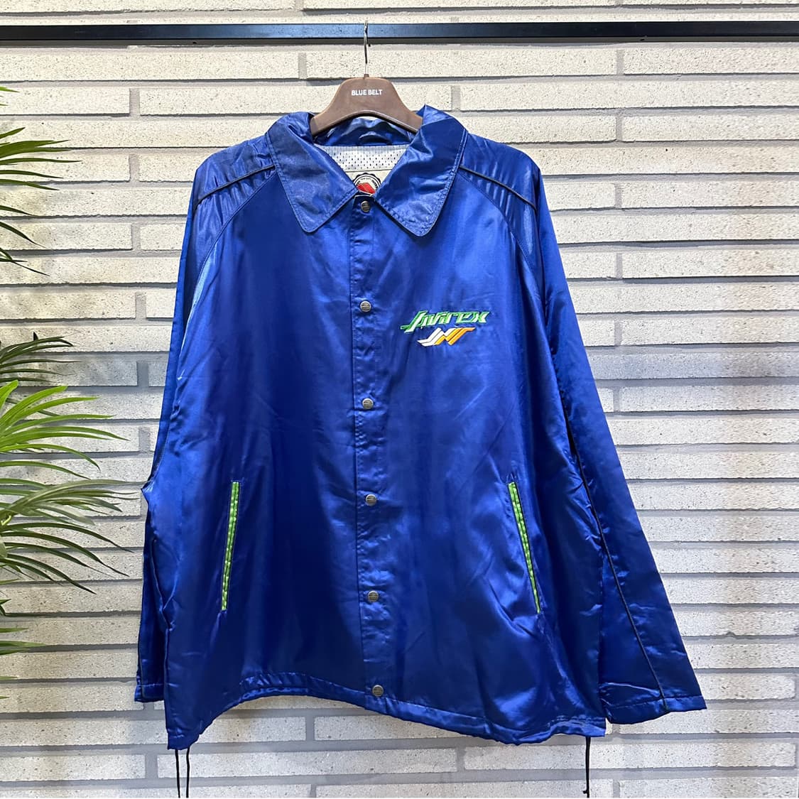 아비렉스 새틴 코치 자켓 스냅버튼 레터링 로고 밑단 스트링 디테일 블루 상품이미지2