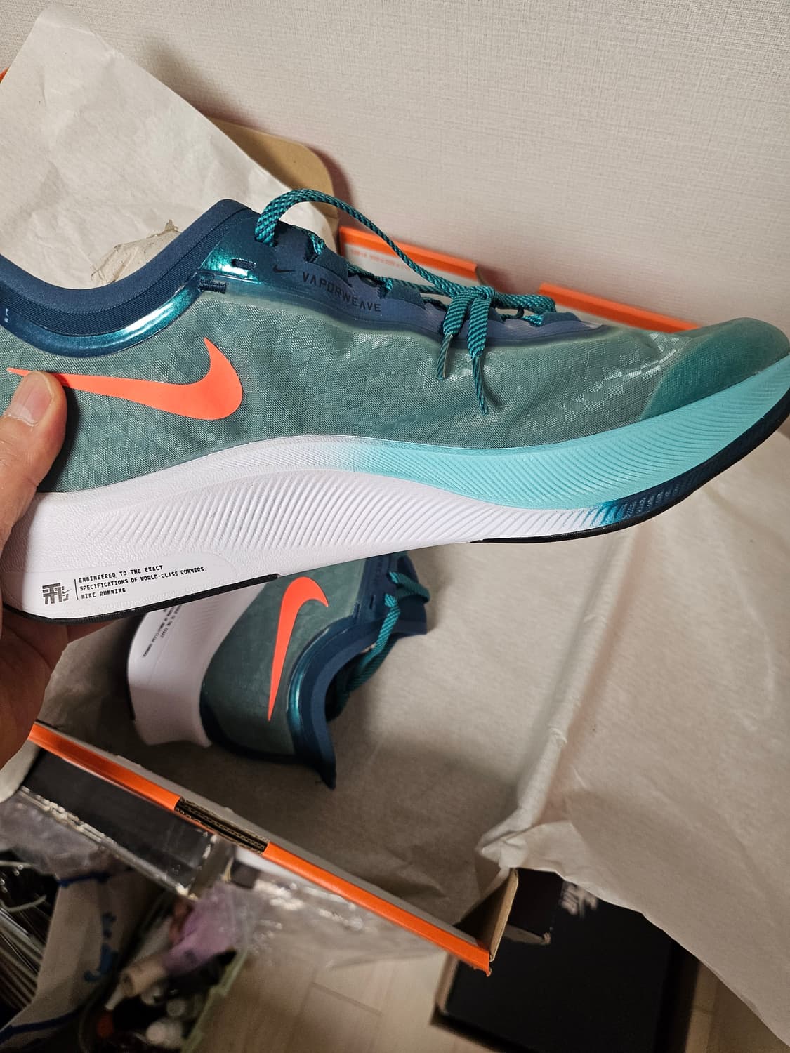 나이키 줌 플라이 3 프리미엄 런닝화 280mm 상품이미지4