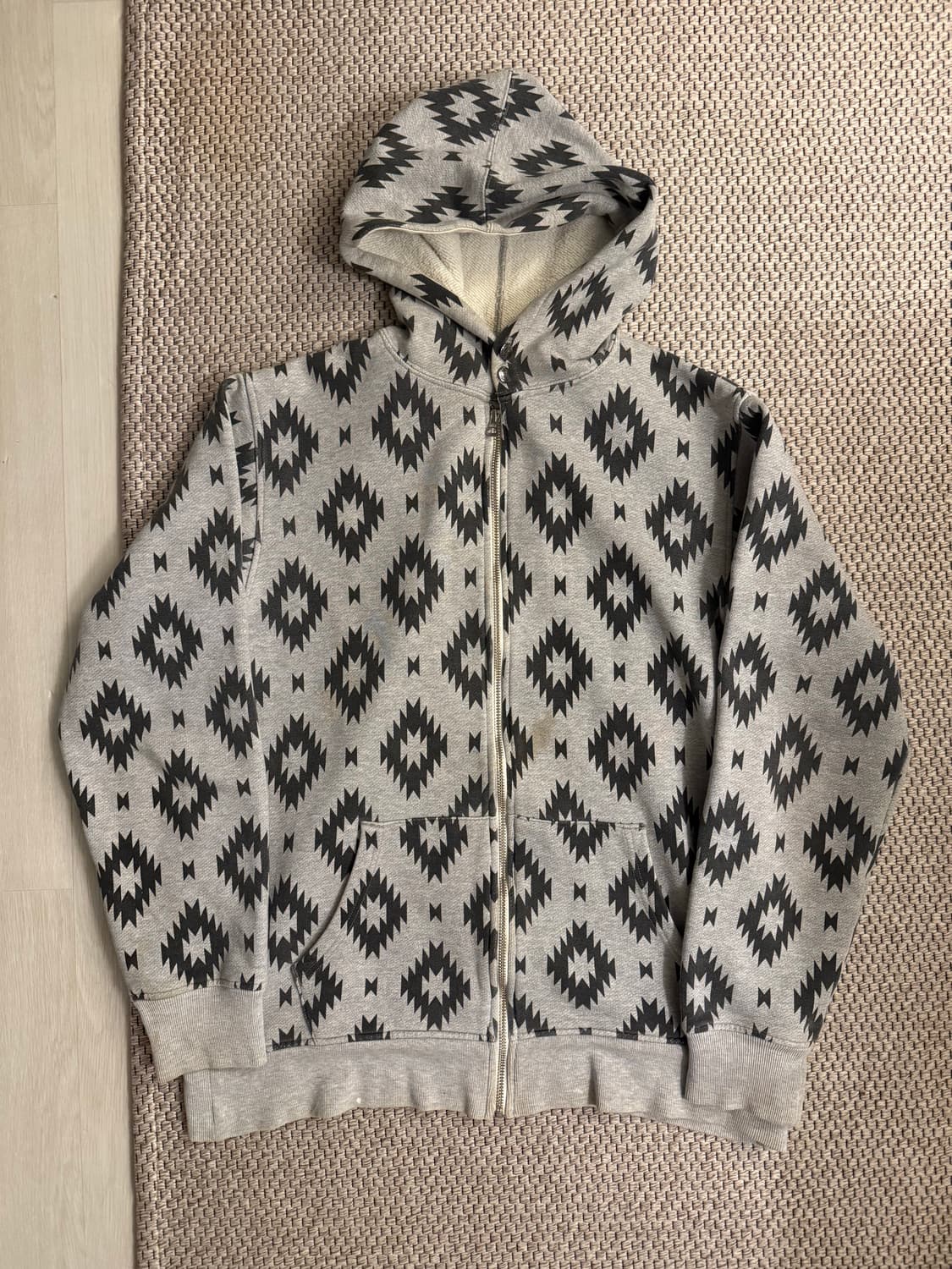 사스콰치패브릭스 Eo To To 패턴 후드집업 상품이미지1