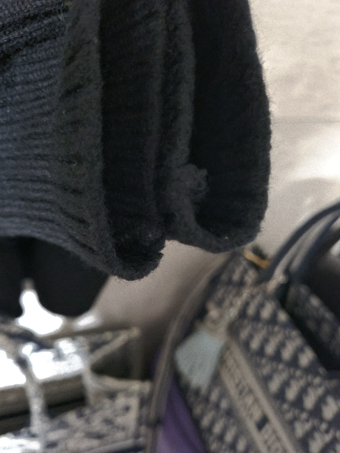 정품) 아미 빅하트 로고  니트  상품이미지3