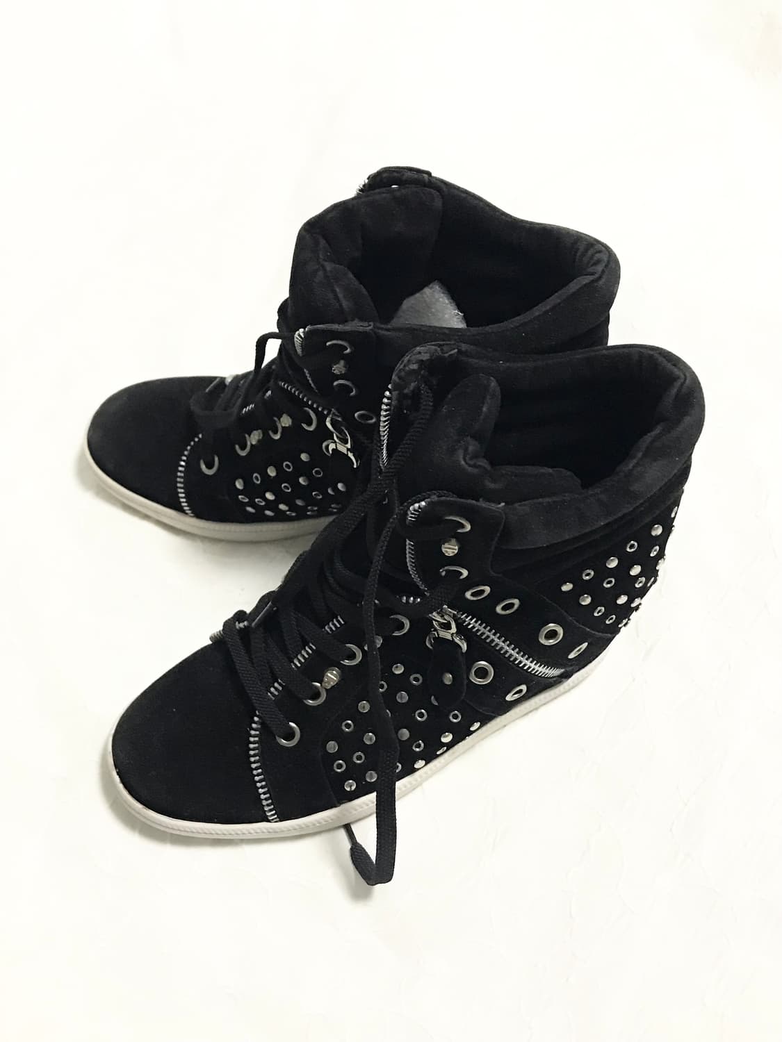빈티지 00s 펑크 스터드 지퍼 디테일 웨지힐 스니커즈 240 상품이미지1