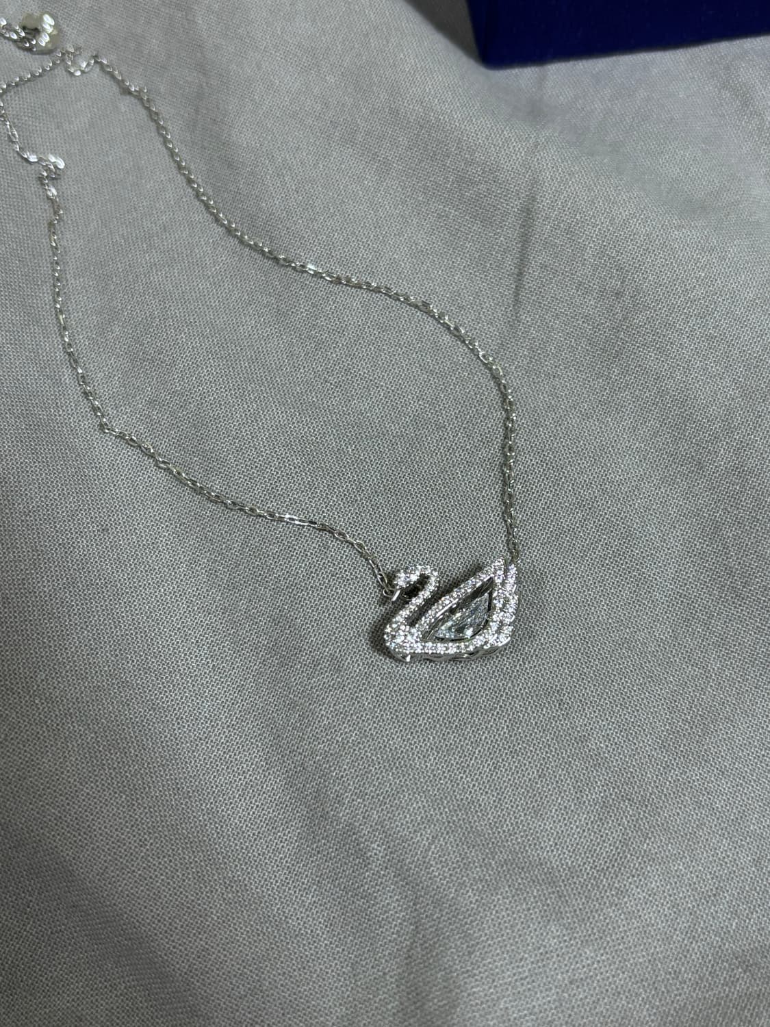 스와로브스키 댄싱스완 목걸이 화이트 상품이미지2