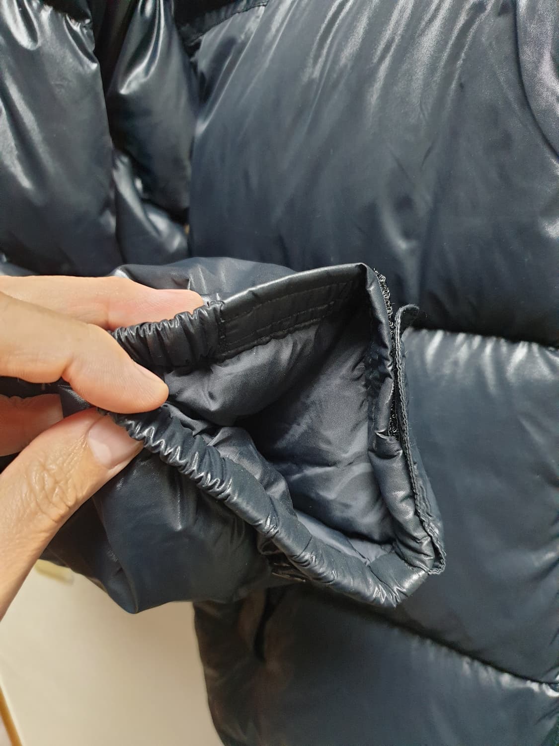 [m/95] 노스페이스 눕시패딩 유광블랙 상품이미지3