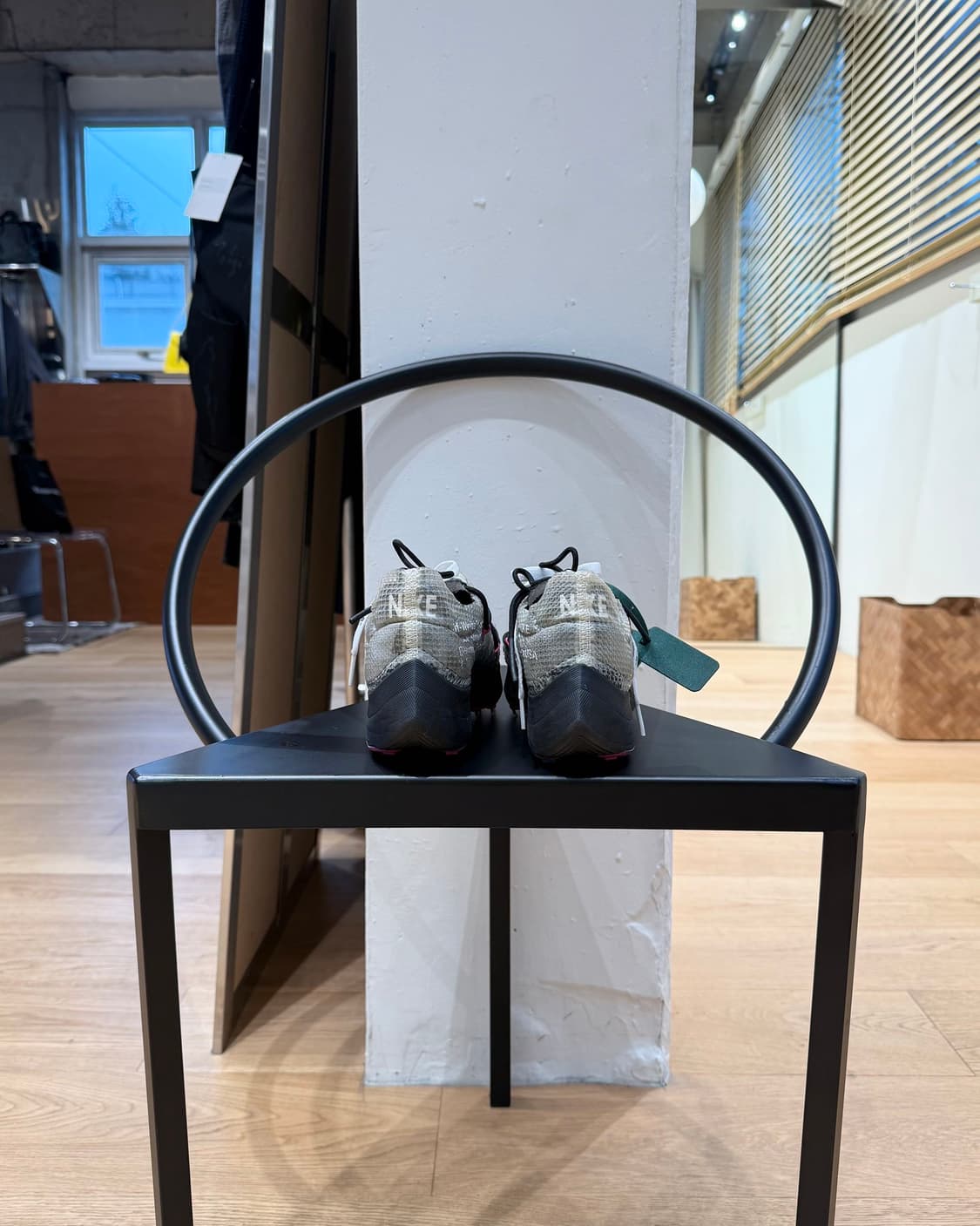 오프화이트 x 나이키 블랙핑크 베이퍼 스트리트 스니커즈  상품이미지6