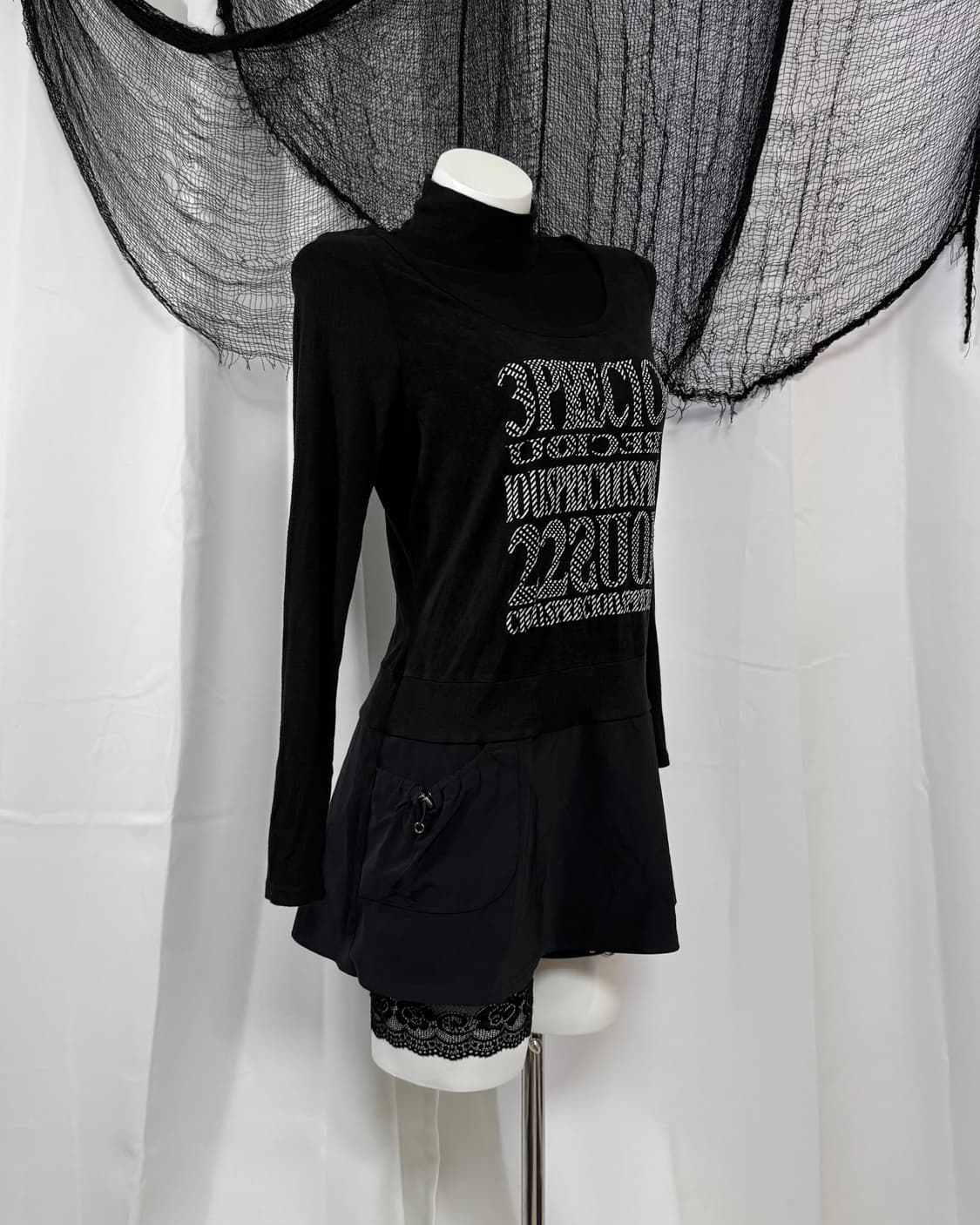  lettering pocket turtleneck  상품이미지2