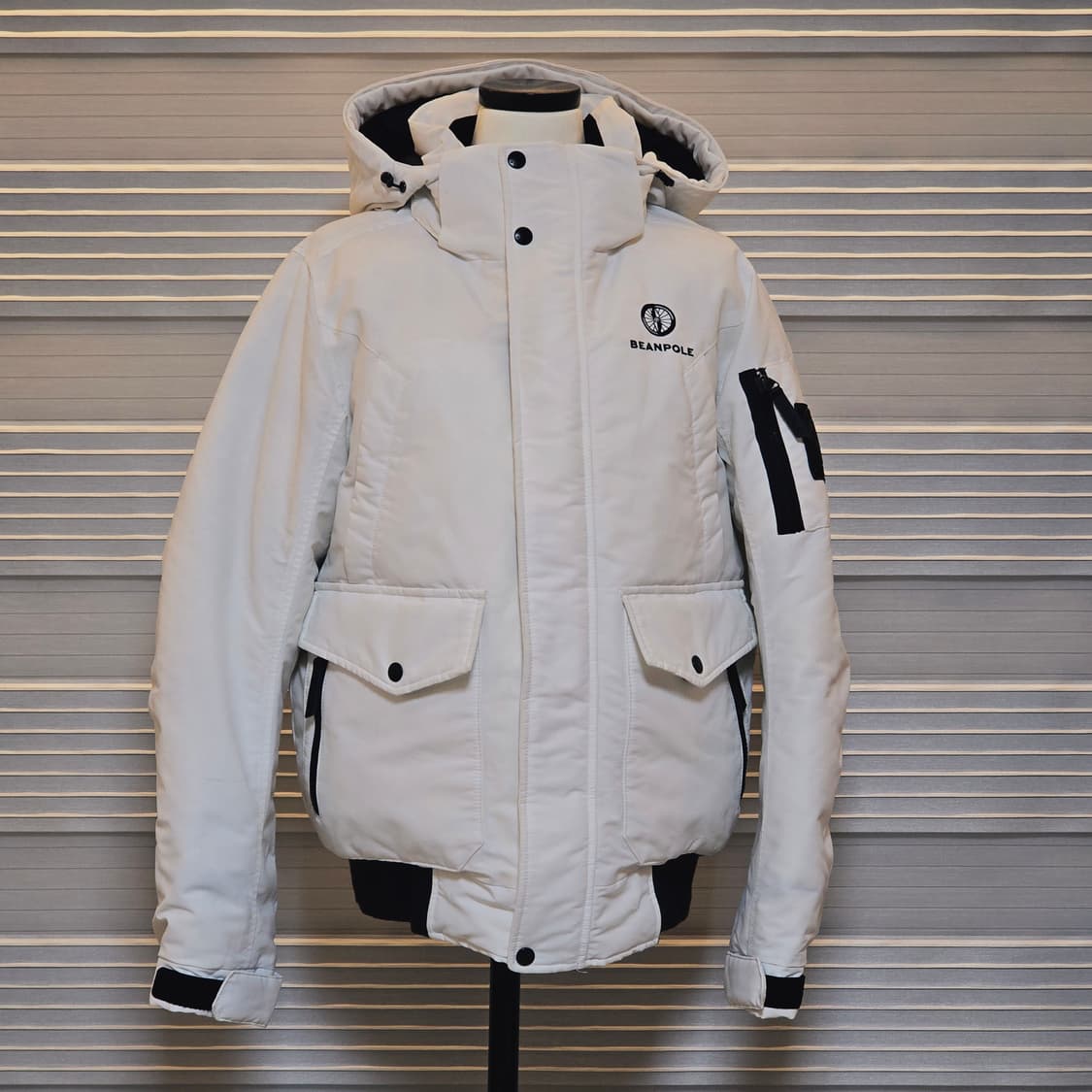 《새상품》빈폴 화이트 덕다운 패딩 (남녀공용) 상품이미지1