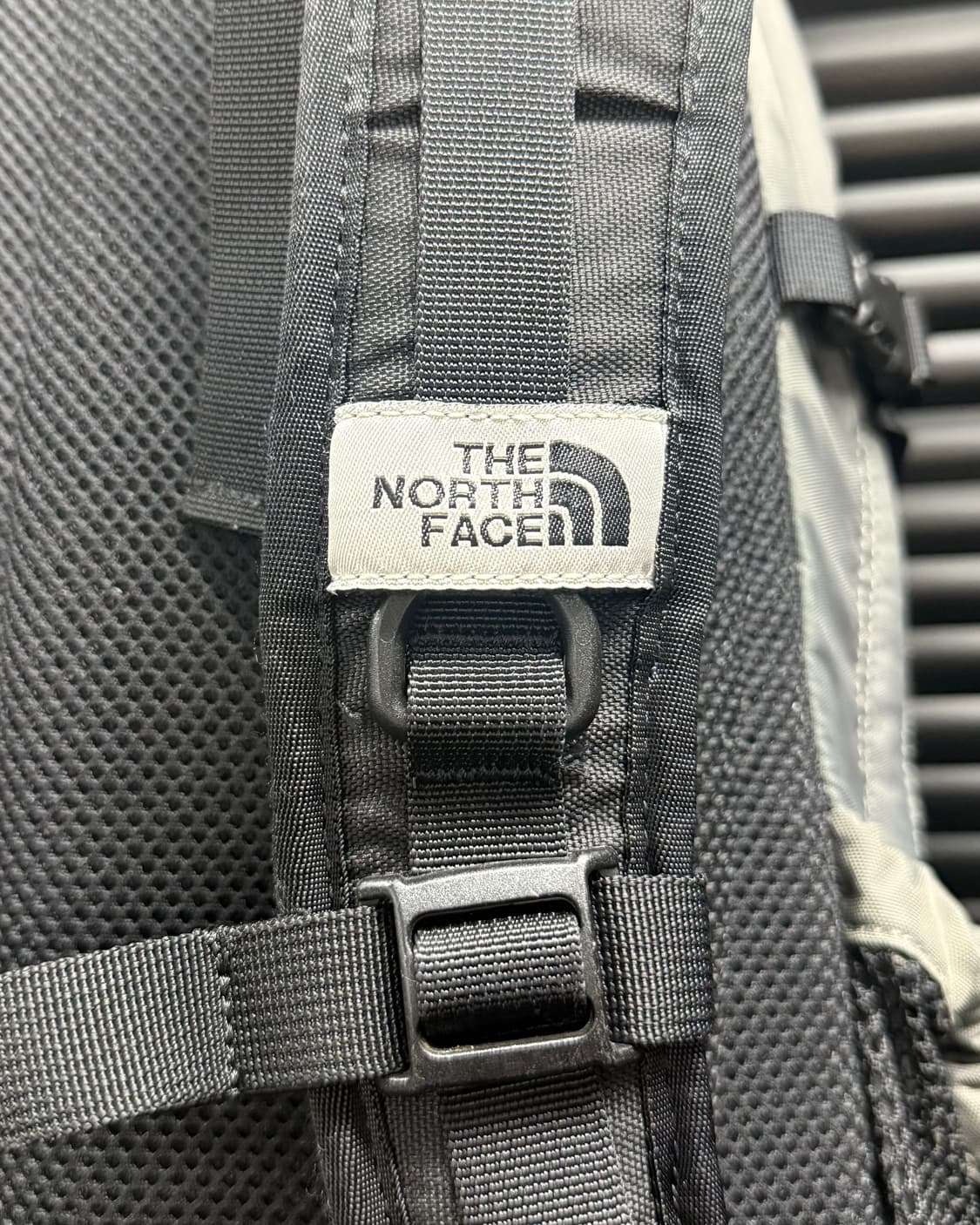 노스페이스 빅샷 빅 백팩 큰 가방 등산 학교 학생 레드 검빨 노트북 블랙 상품이미지7