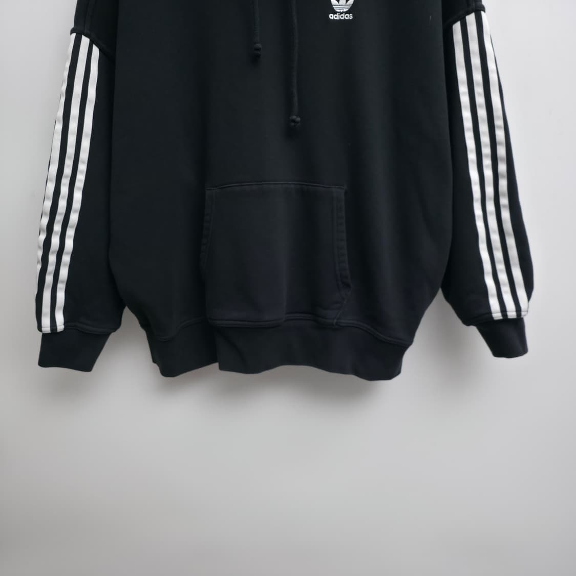 [S] 아디다스 블랙 후드티 상품이미지3