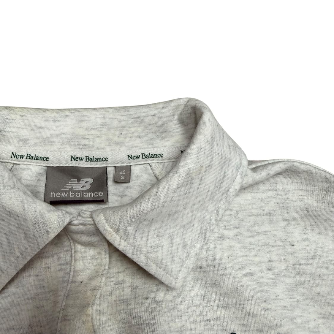 뉴발란스 크롭 맨투맨  상품이미지2