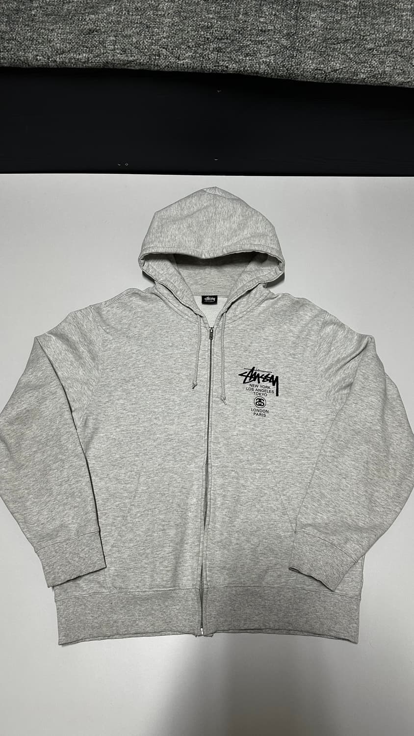 스투시 월드 투어 후드 집업 회색 상품이미지1