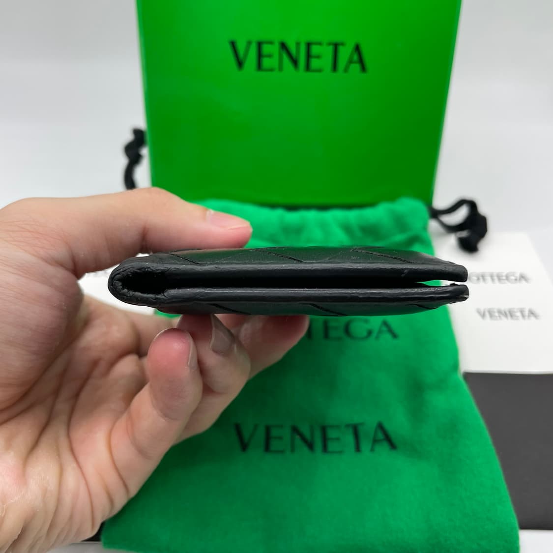 보테가베네타 인트레치아토 플랩 카드지갑 상품이미지4