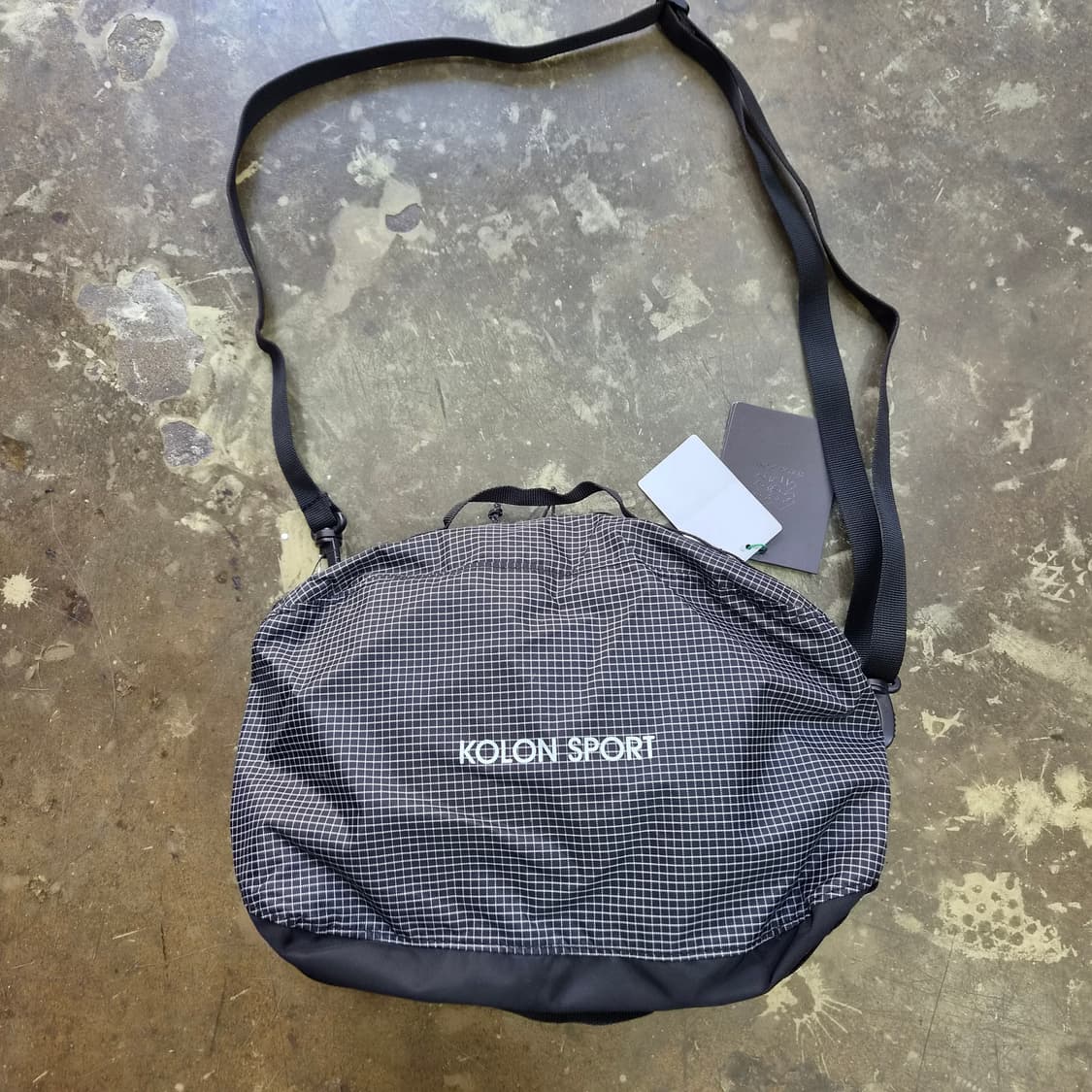 새제품 코오롱스포츠 크로스백 가방 상품이미지3