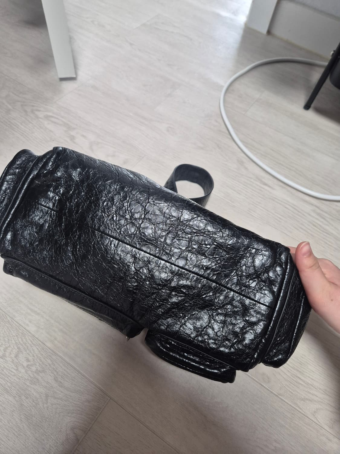 발렌시아가 수퍼비지 슬링백 스몰 블랙 상품이미지5