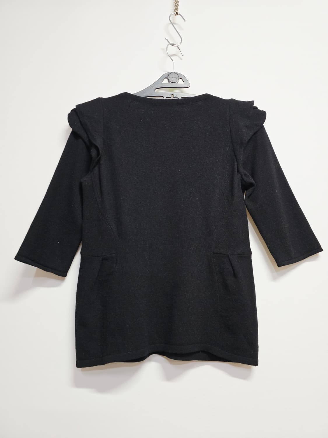 마인 블랙 브이넥 니트 양모앙고라혼방 상품이미지5