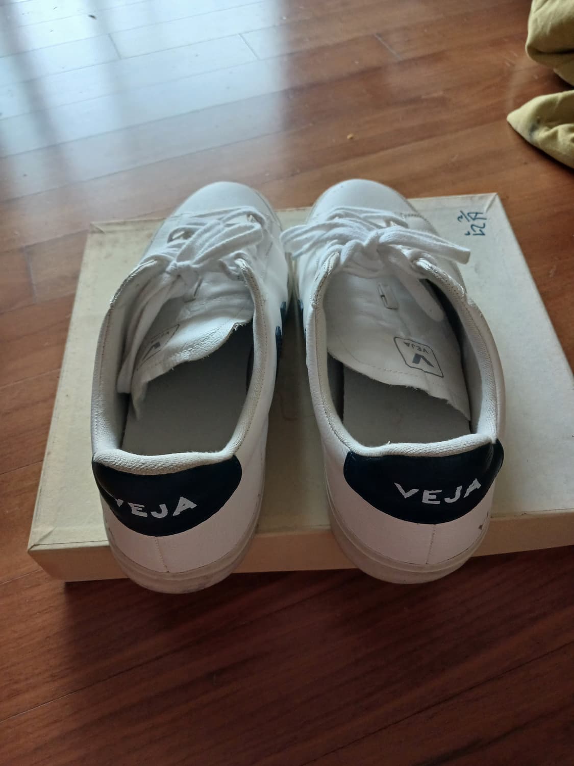 베자 화이트 스니커즈 280 상품이미지5