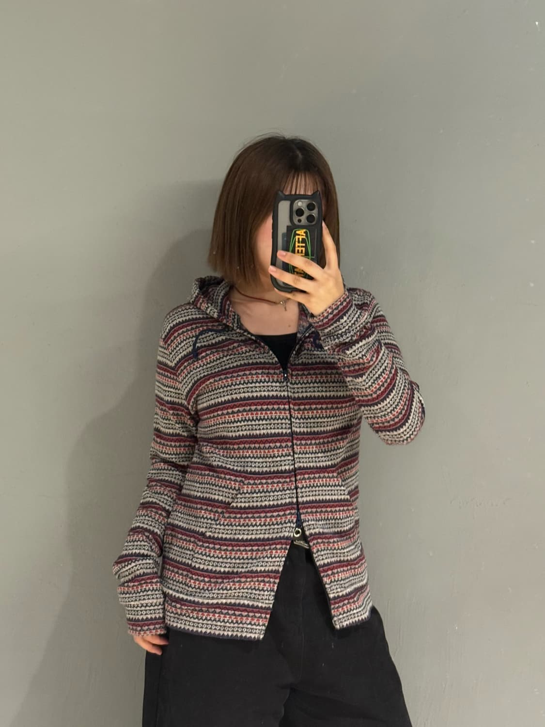 pattern detail hood zip-up 상품이미지1