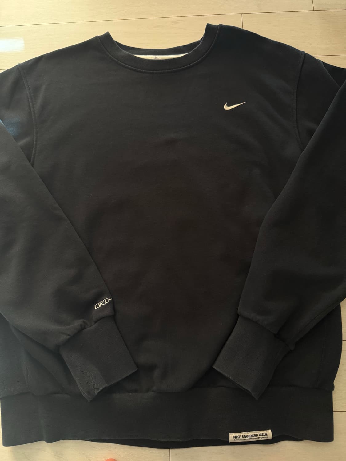 나이키 스우시 맨투맨 상품이미지1