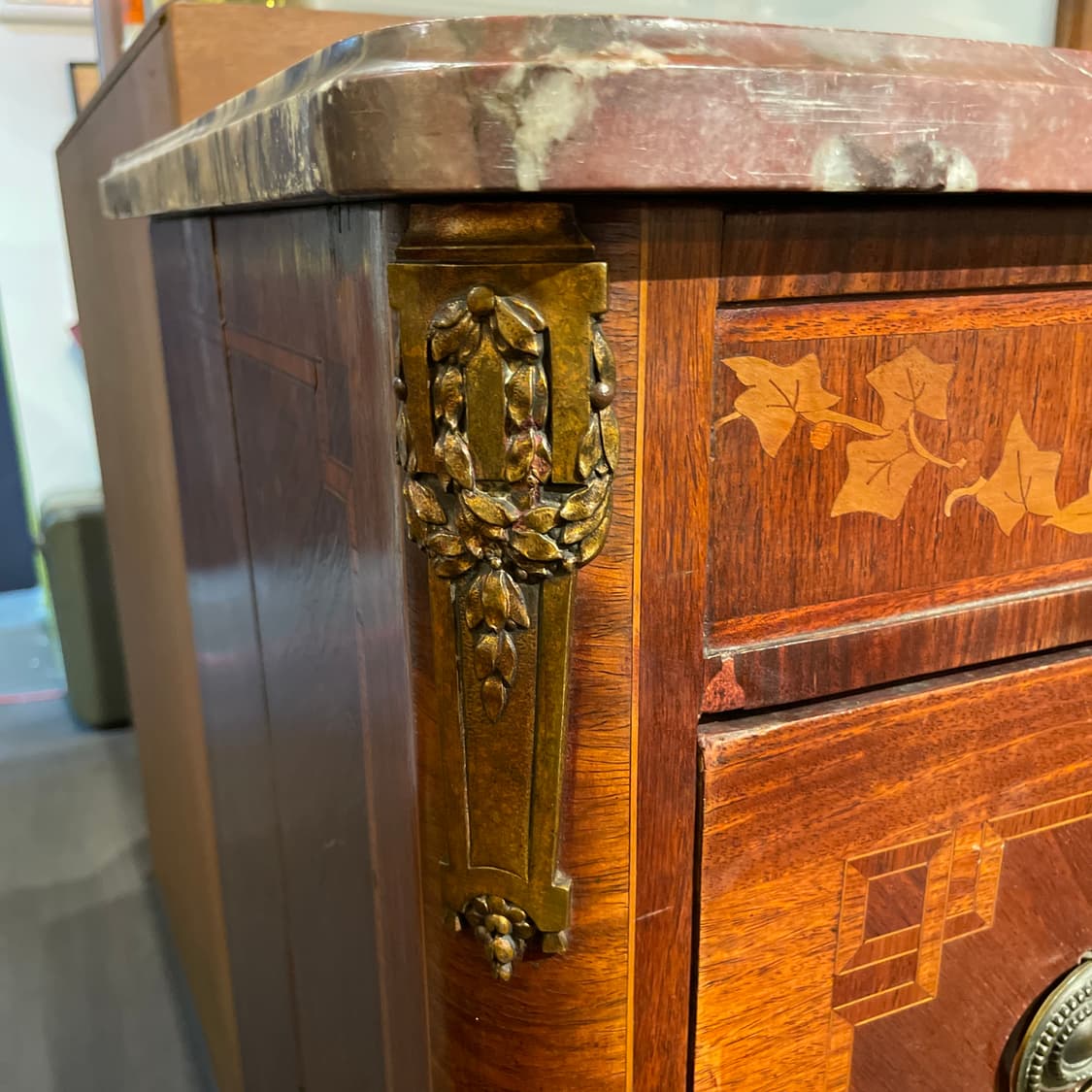 프랑스 루이16세양식 브라운 대리석 서랍장 상품이미지5