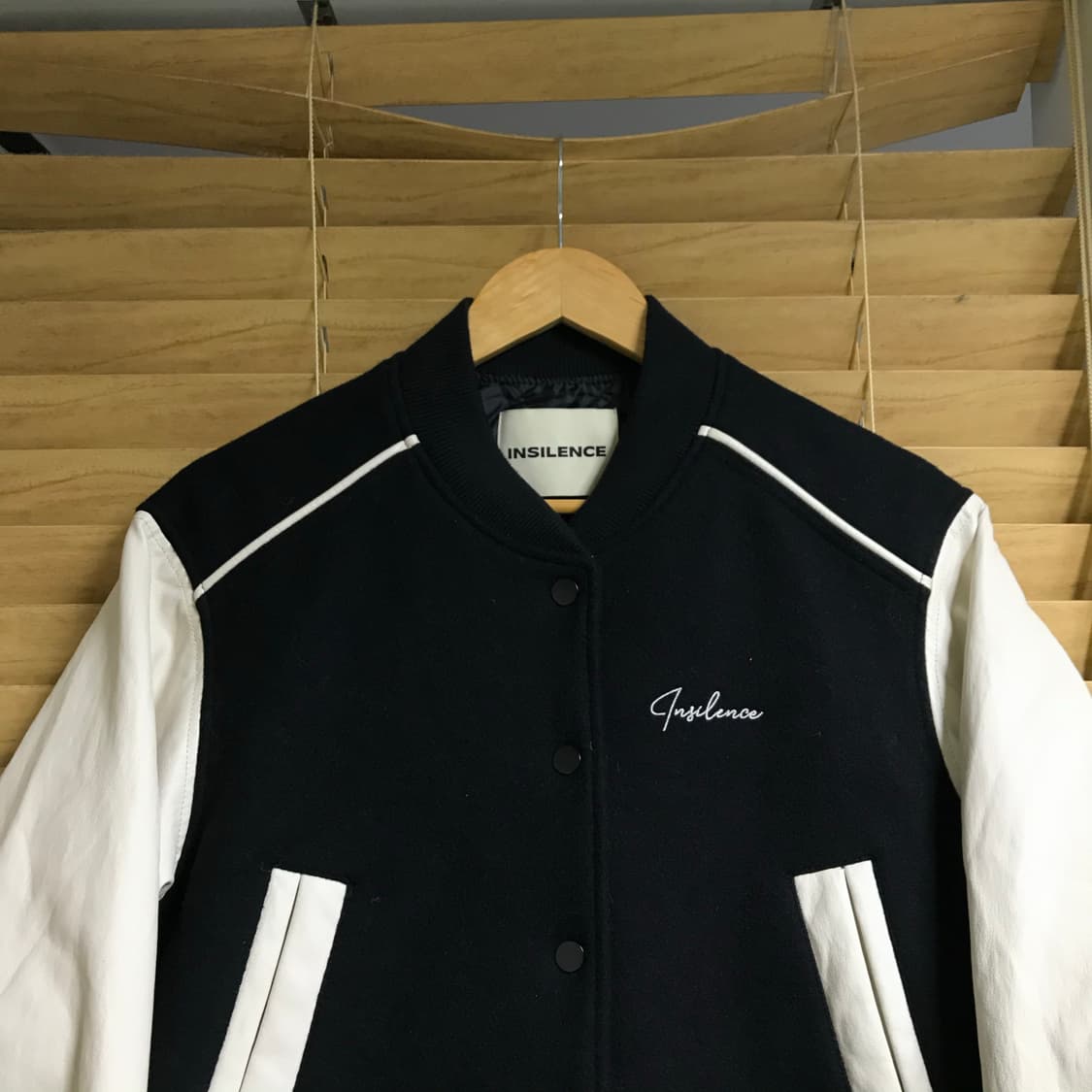 인사일런스 우먼 울 바시티자켓 (가죽 상태 좋습니다) 상품이미지2