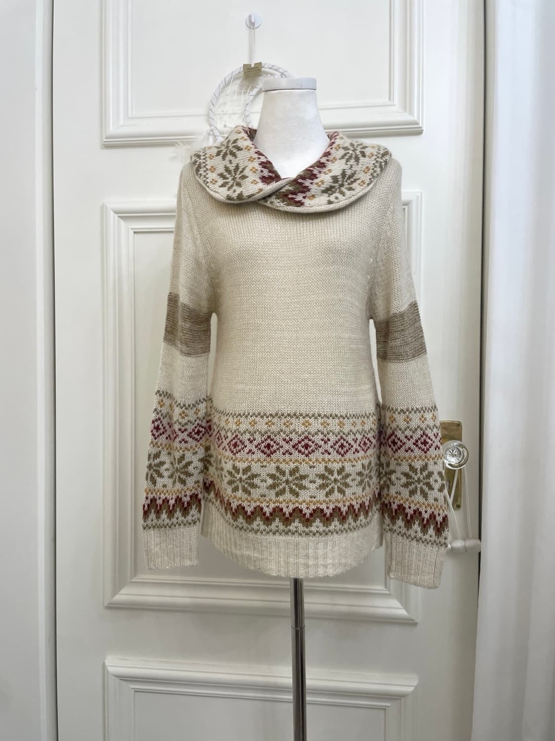 beige nordic pattern collar winter sweat 상품이미지1
