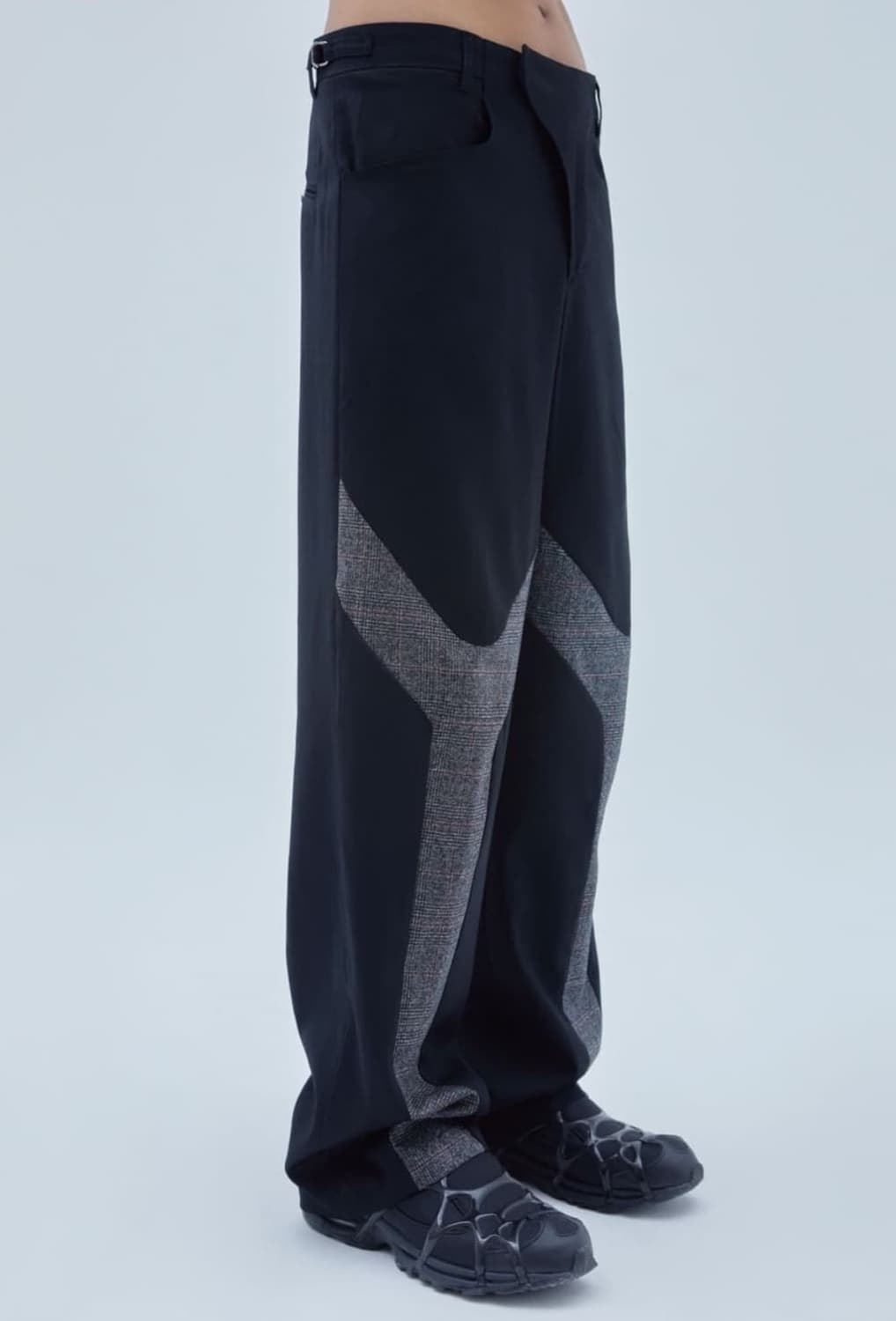[L] 헬릭스 클로딩 3 DIRECTION TROUSERS TYPE D 상품이미지1