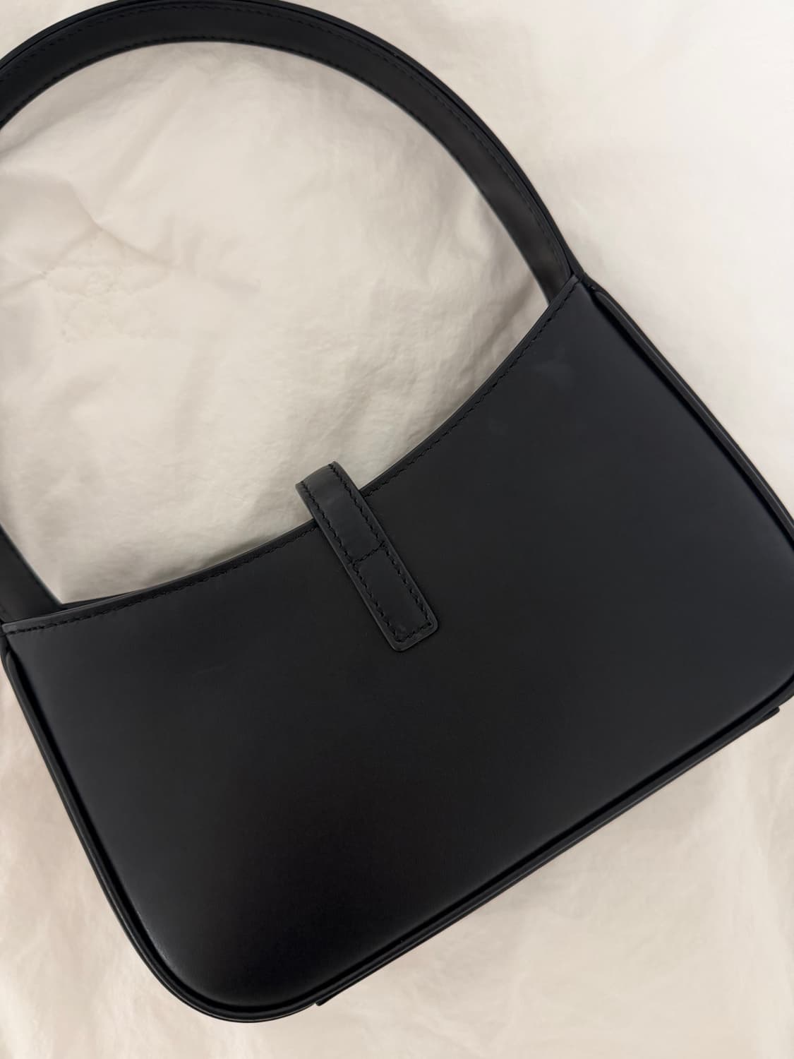 생로랑 르 5 아 7 미니 호보백 블랙 상품이미지4