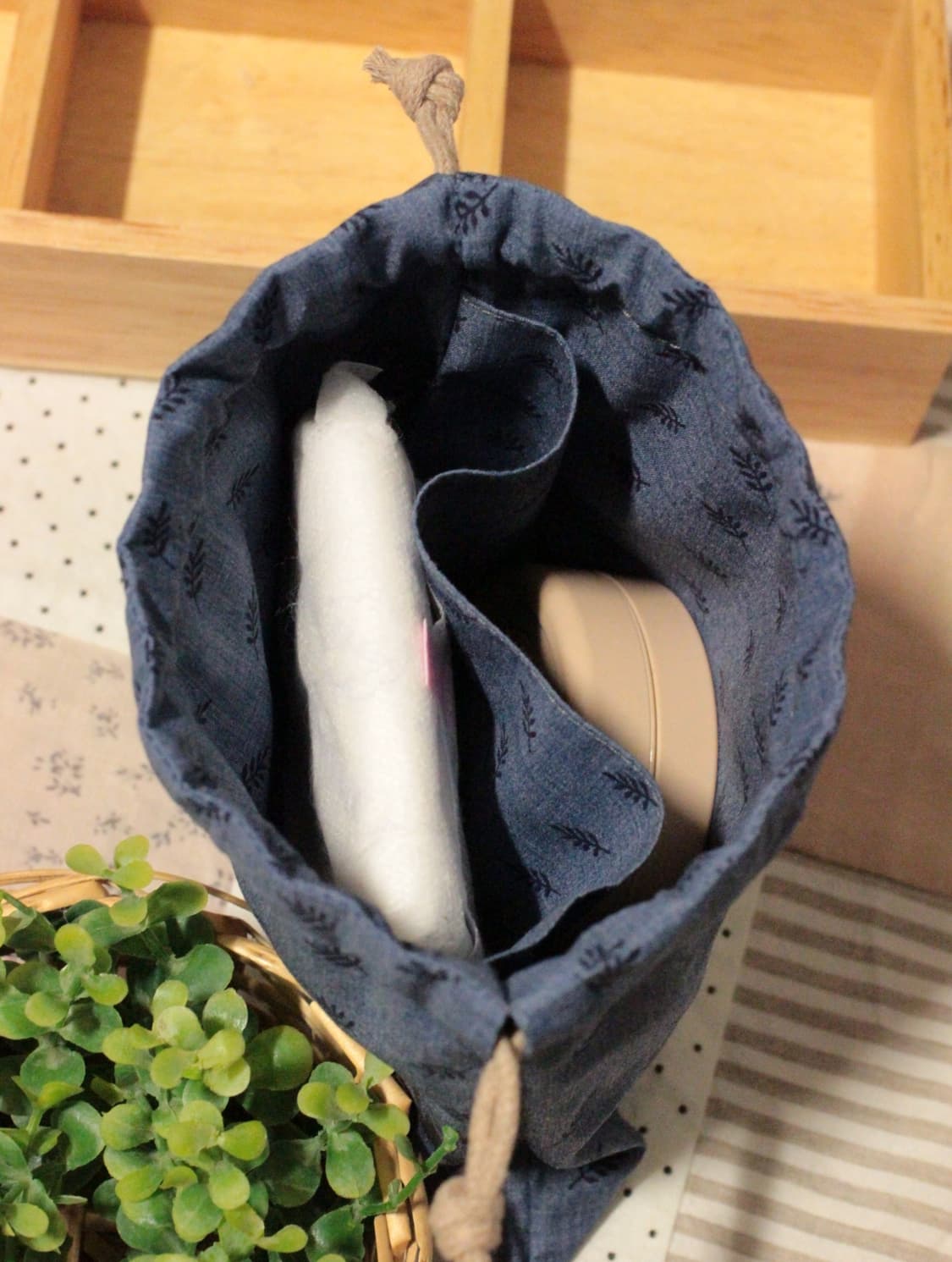 핸드메이드 칸막이 있는 미니 스트링 파우치 상품이미지5