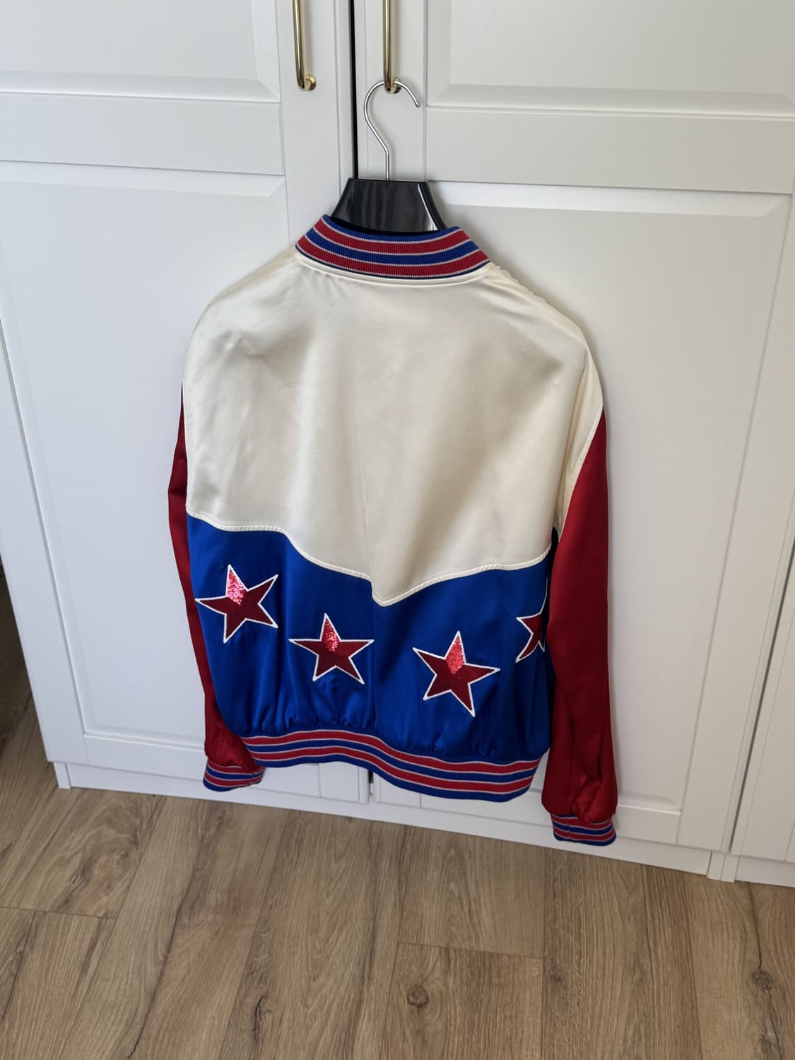 [BTS 뷔님 착용] 셀린느 23ss 아메리카나 새틴 봄버 자켓 상품이미지7