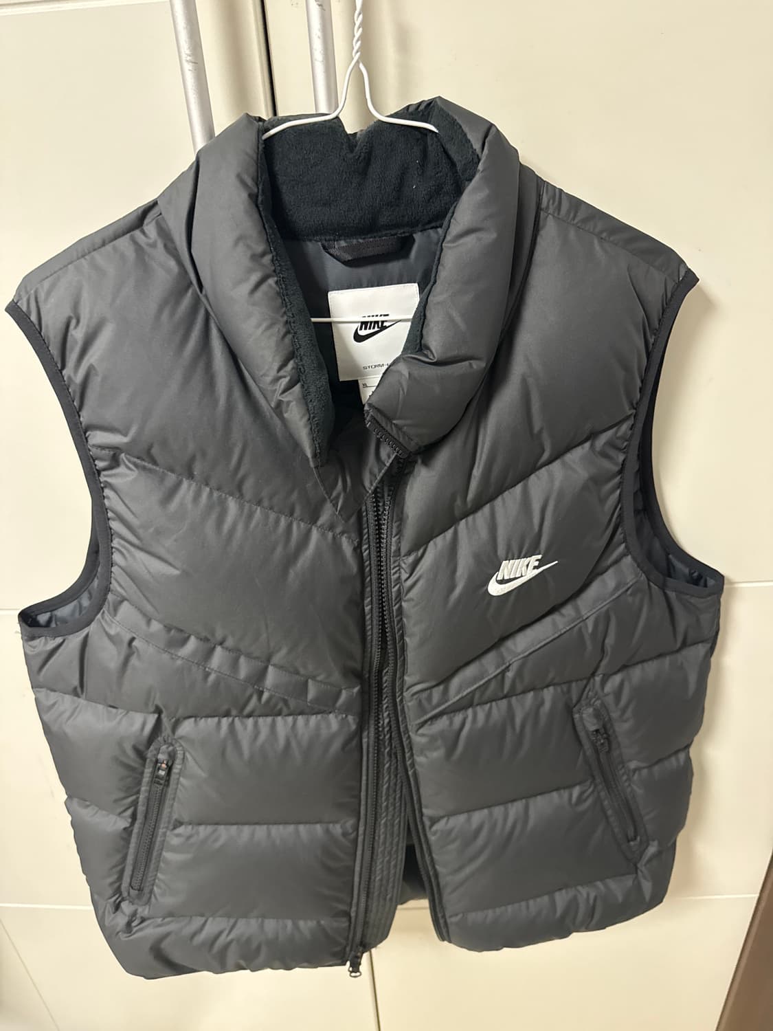 나이키 스톰핏 패딩조끼 상품이미지1