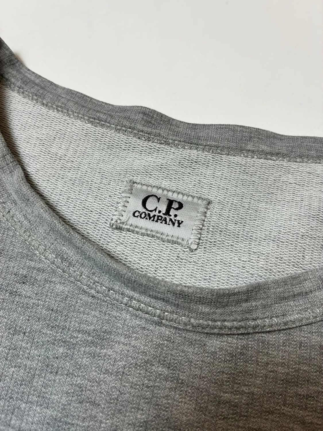 C.P.컴퍼니 다이애그널 렌즈 와펜 롱 슬리브 PN9120 상품이미지7