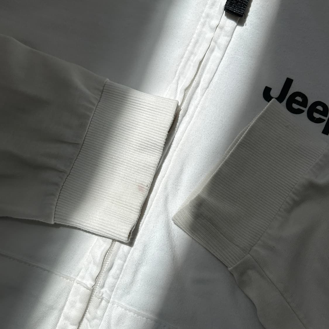 Jeep 화이트 빅로고 후드집업 상품이미지4