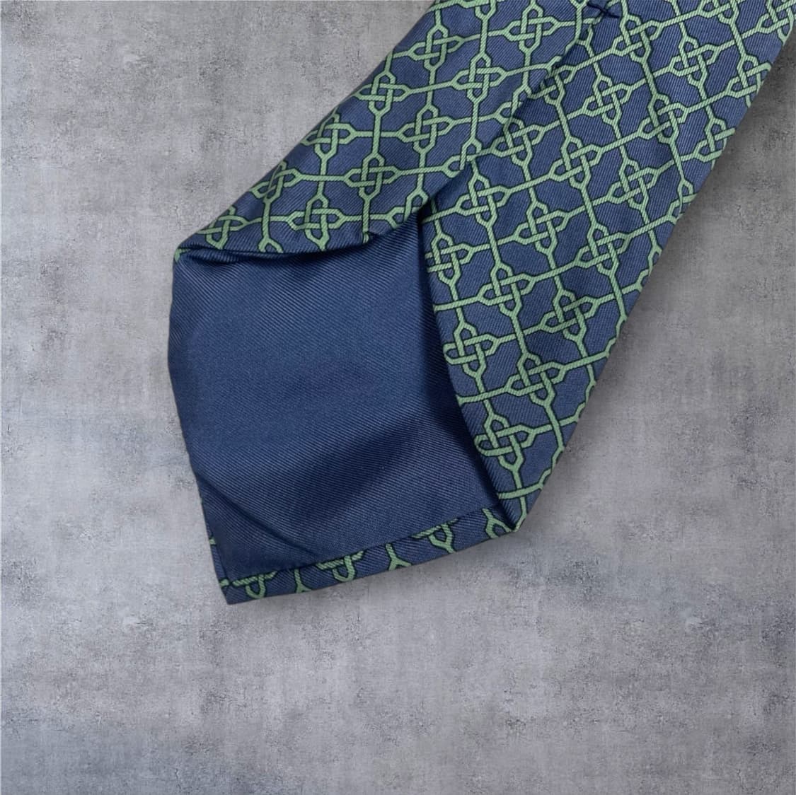 에르메스 Hermes 네이비 그린 셀틱 매듭 패턴 실크 넥타이 상품이미지6