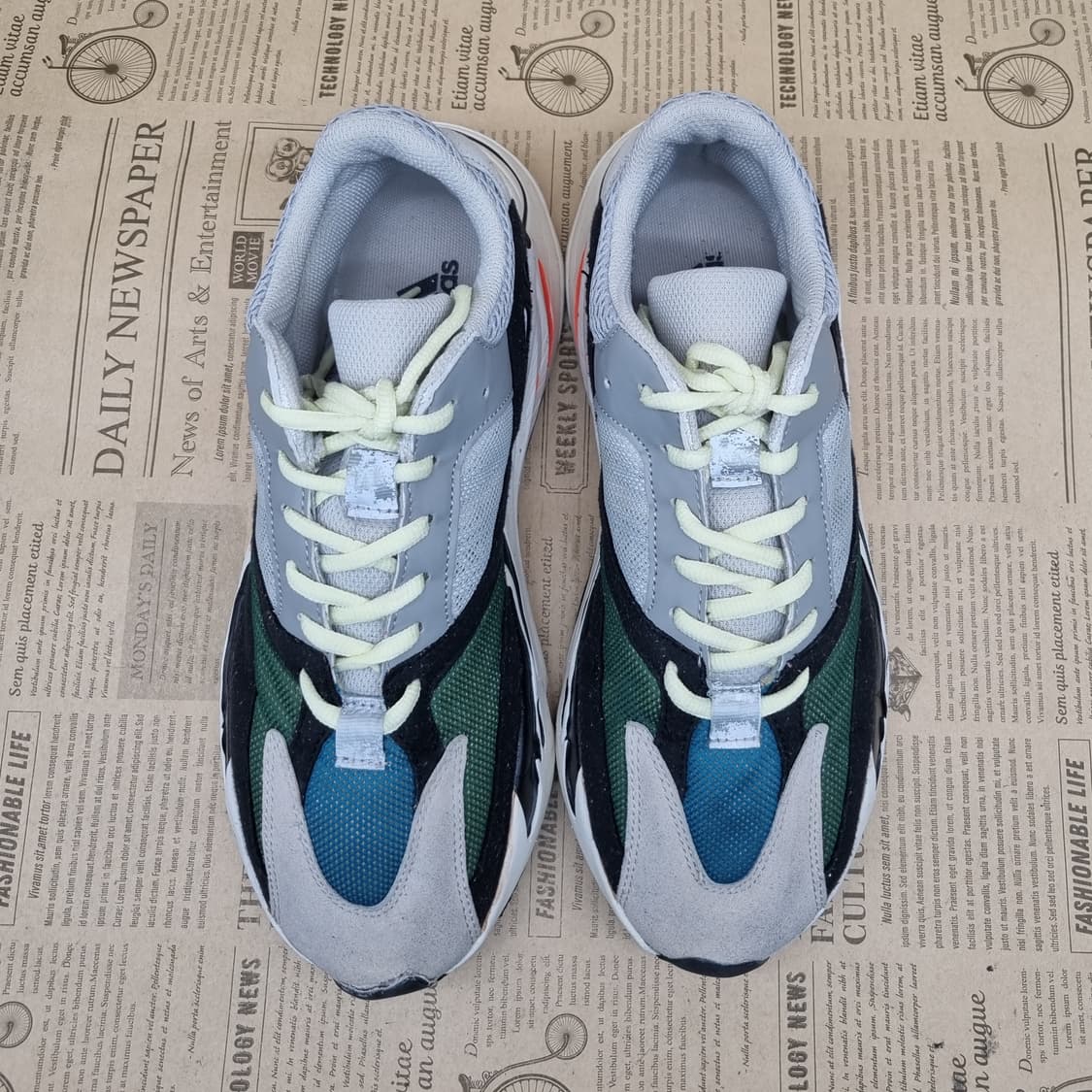 아디다스 이지부스트 700 운동화 280 상품이미지2