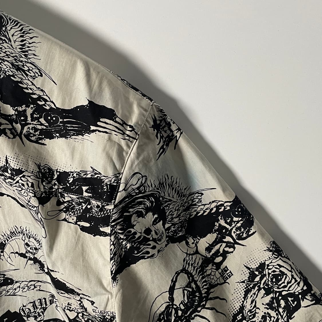 지방시 매튜 윌리엄스 풀오버 반팔자켓  (on.719)    상품이미지7