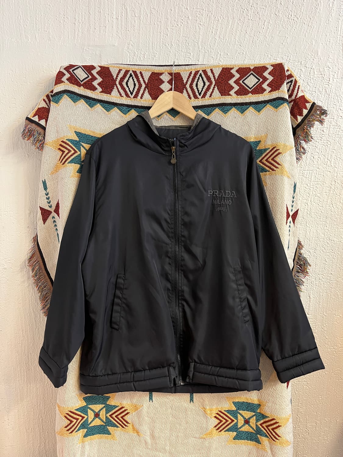 00s 프라다 밀라노 로고 후디드 자켓 상품이미지1