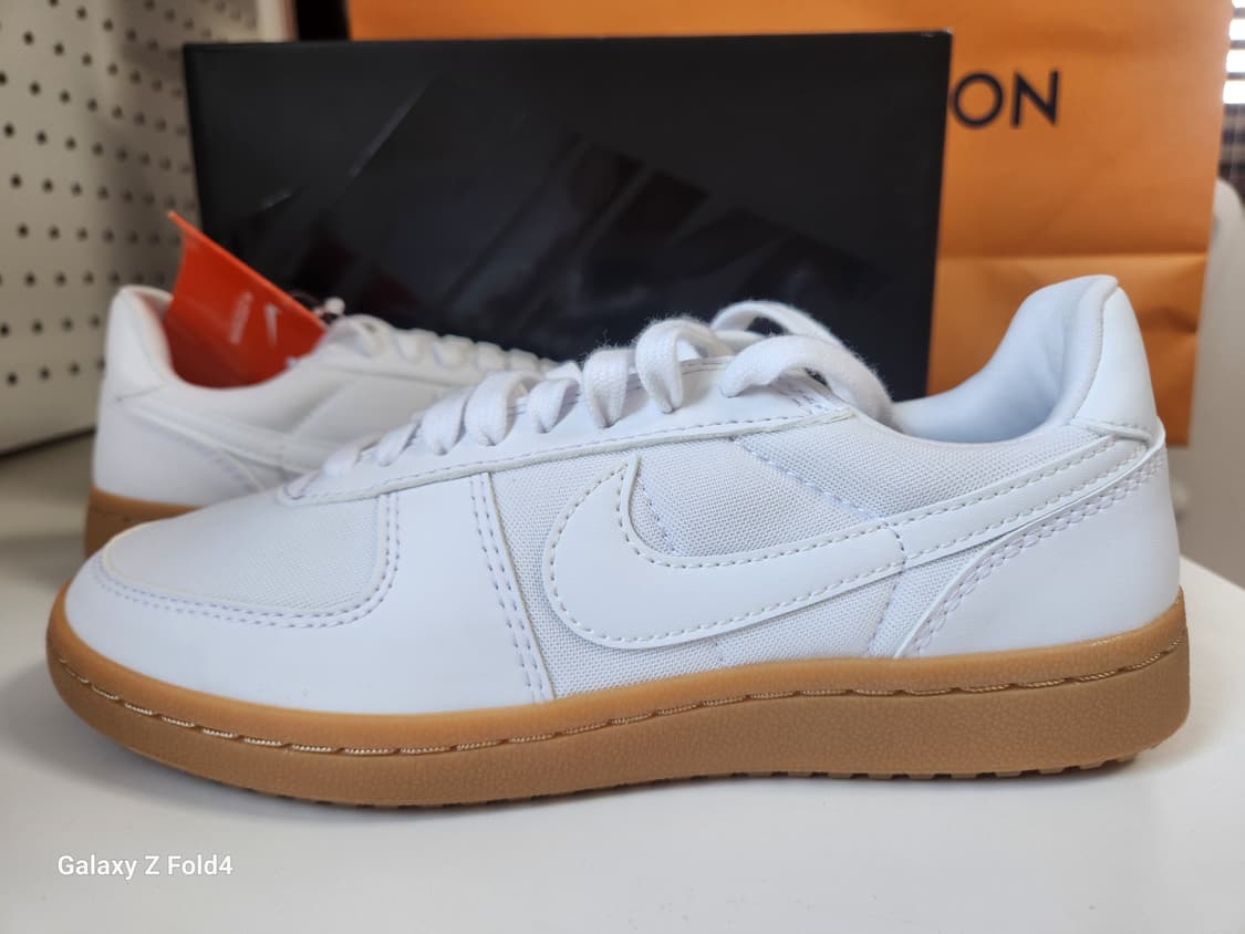 나이키 필드 제너럴 흰색 240mm 새상품판매합니다. 상품이미지2